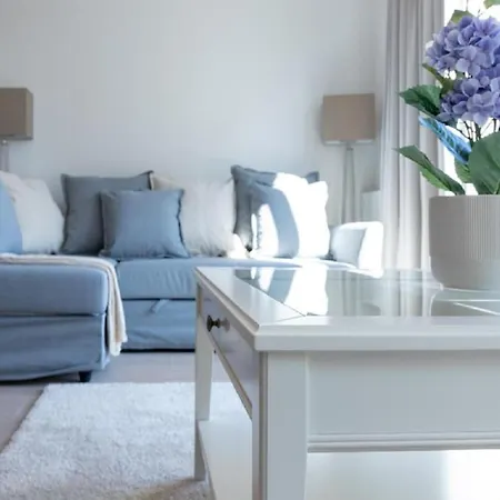 Oneluxstay Near Diamond District Holiday home