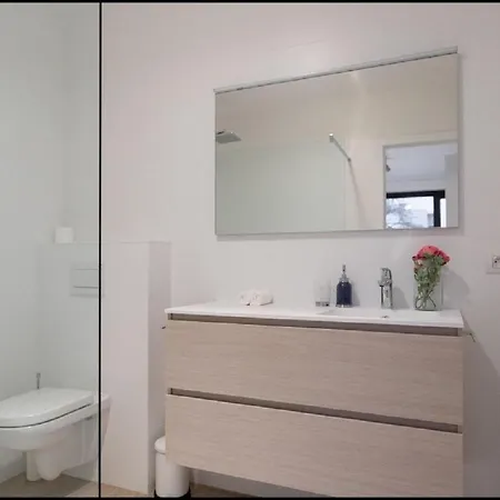 Oneluxstay Near Diamond District *