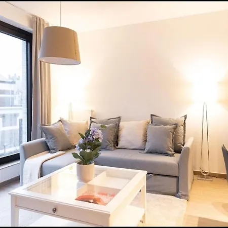 Oneluxstay Near Diamond District Holiday home