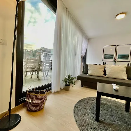 Oneluxstay Near Diamond District Holiday home *