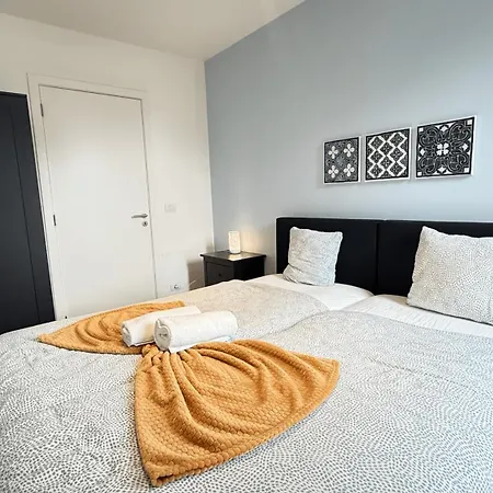 Oneluxstay Near Diamond District *