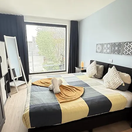 Holiday home Oneluxstay Near Diamond District *