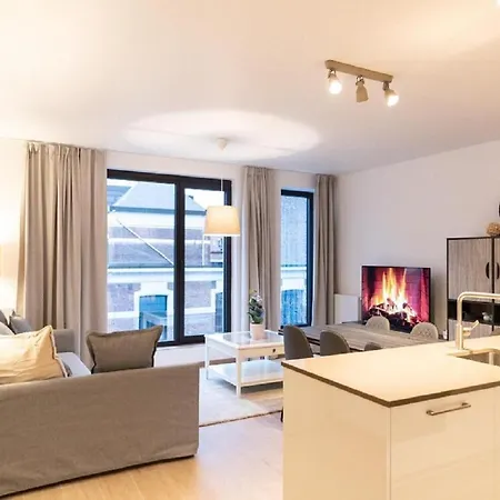 Oneluxstay Near Diamond District בית נופש *