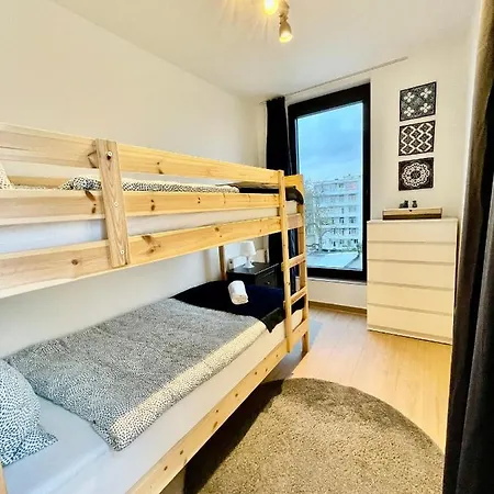 בית נופש Oneluxstay Near Diamond District *